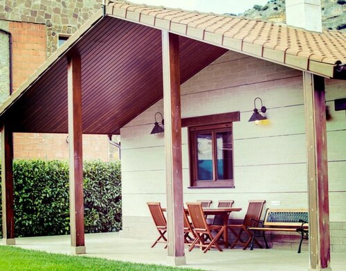 Holiday Home 'El Mirador De La Toba' with Private Terrace, Private Garden and Wi-Fi