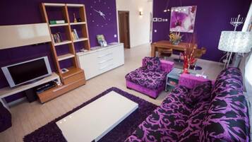 TV, fireplace, DVD player, table tennis