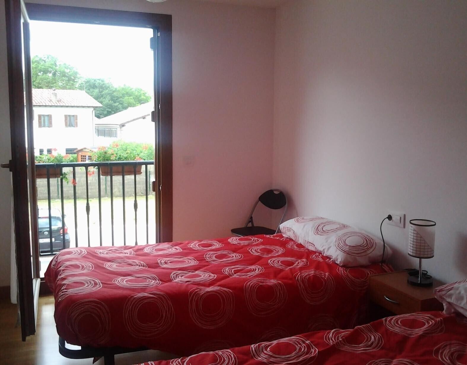 3 chambres, fer et planche à repasser, Wi-Fi, draps fournis