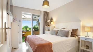 1 slaapkamer, een strijkplank/strijkijzer, gratis wifi, beddengoed