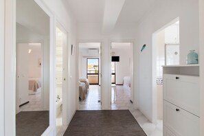 2 bedrooms, iron/ironing board, free WiFi, wheelchair access