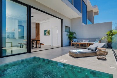 Ocean Villas - Luxury Ocean View Villas 