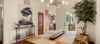 The Birdhouse: Close to Downtown/U of O