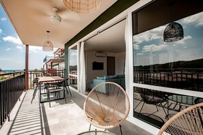 Outdoor dining - Ocean Beauty - Playa Venao 'Blue (Las Escobas del Venado)