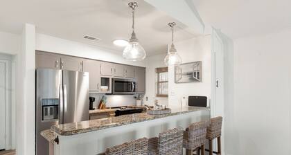 Serene Cedar Creek Lake Home! Huge Yard, Firepit, Fish, Kayak, Swim & More!