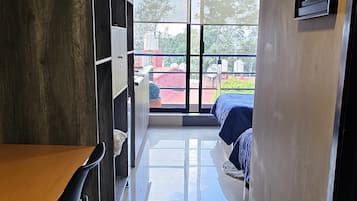 1 yatak odası, kaliteli yatak takımı, odada kasa, ayrı ayrı döşenmiş