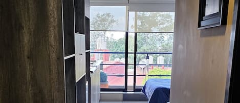 Premium bedding, in-room safe, individually furnished, desk