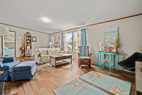 Crabby Pines | One-Level Chincoteague Ranch Near Boat Ramp & Beach Road Attractions, Pet Friendly