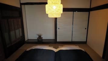 3 bedrooms, desk, free WiFi, bed sheets