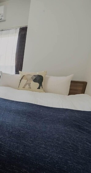 1 bedroom, desk, iron/ironing board, free WiFi
