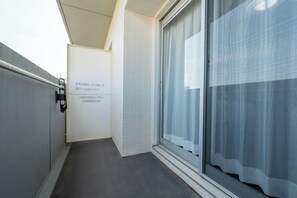 Exterior detail - 9 minutes walk to Hakata Station 1 double bed w / Fukuoka Hakata-ku Fukuoka (Fukuoka Hakata-ku)