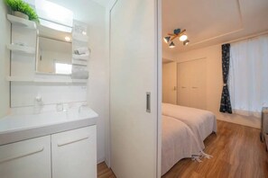 Hair dryer, towels