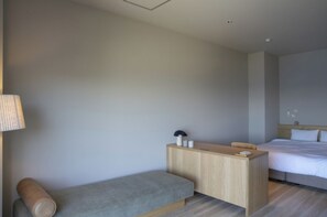 1 bedroom, desk, free WiFi, bed sheets