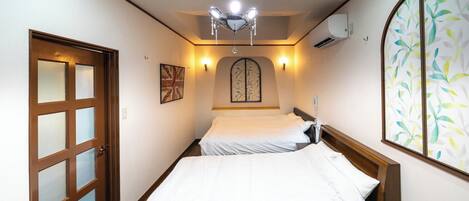 1 bedroom, desk, free WiFi, bed sheets