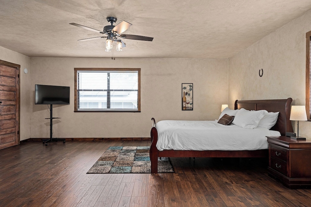 Madeira Cottage Petfriendly Fredericksburg Vrbo