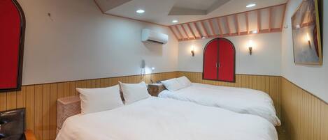 1 室のベッドルーム、デスク、WiFi (無料)、ベッドシーツ