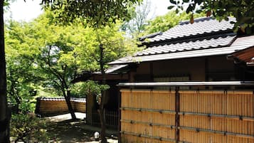 Enceinte de lâhĂ©bergement