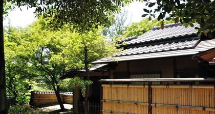 Nonsmoking Double Room only 1 minute walk fro / Odawara Kanagawa