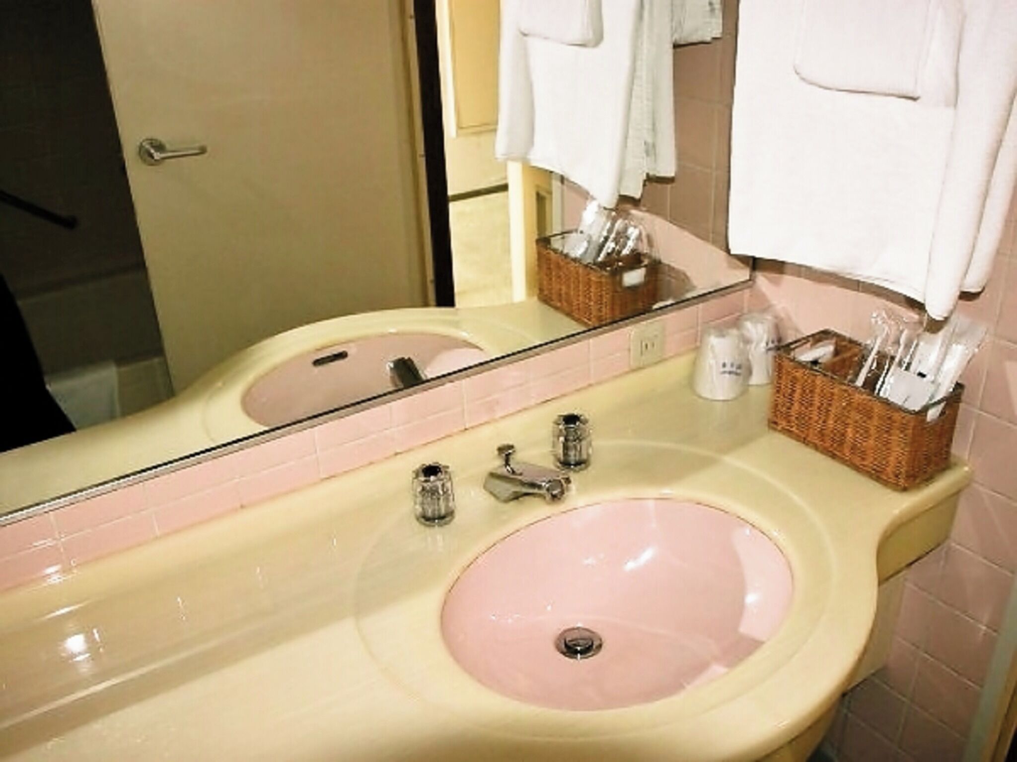 ヘアドライヤー、タオル