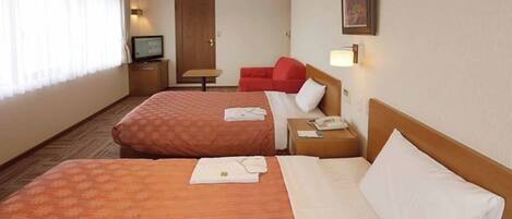 1 bedroom, desk, iron/ironing board, free WiFi