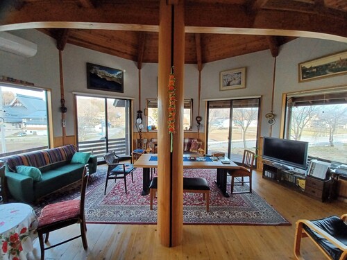 Enjoy a private retreat in a villa on a windy hill / Iiyama Nagano