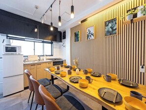 Fridge, microwave, stovetop, cookware/dishes/utensils - SkygardenSkytree view rooftop terraceMaximum 8 - 2F3FRF / Sumida-ku Tokyo (Sumida-ku)