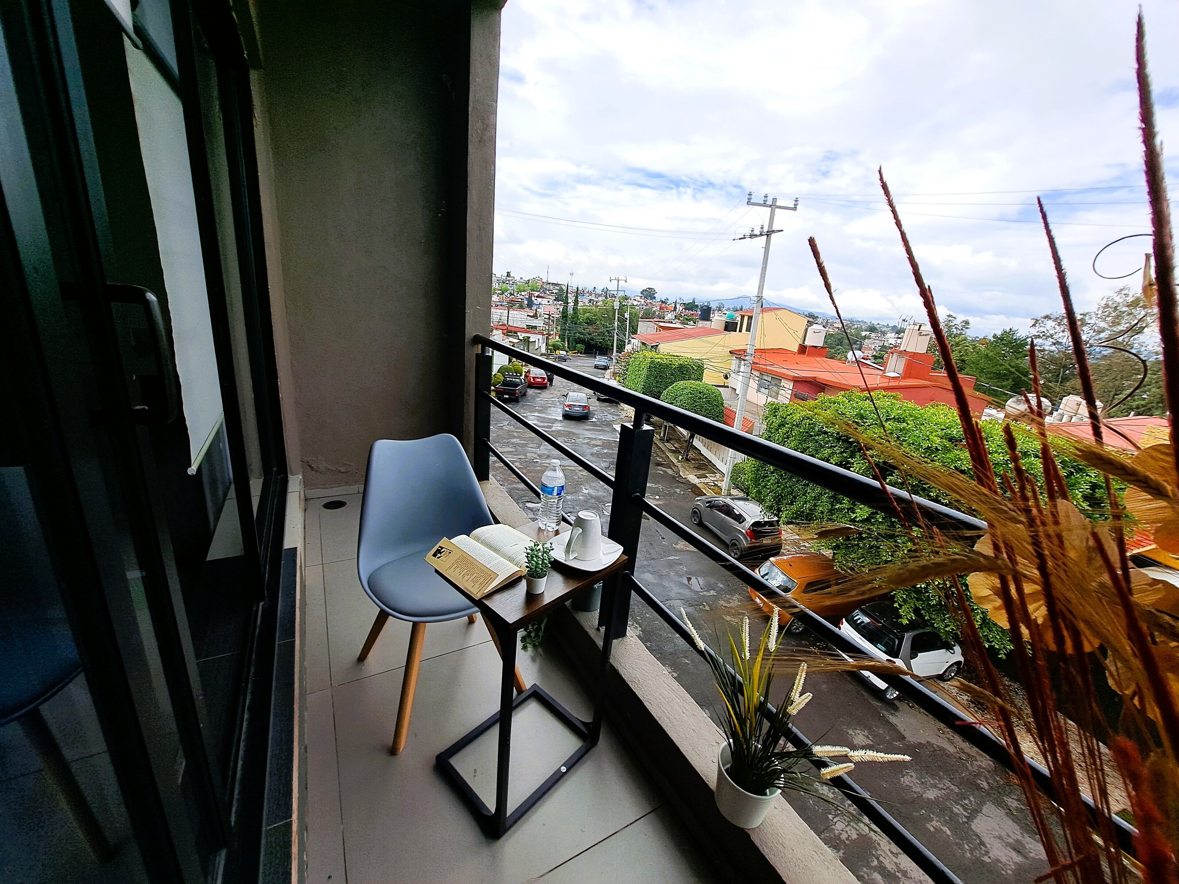 Suite estudio ejecutiva, 1 habitación, balcón, vista a la ciudad | Balcón