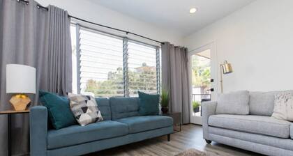 Stylish New Condo with Stunning Downtown Views, Perfect for Small Gatherings