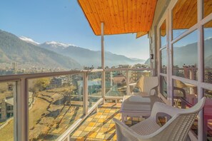 Superior Room | Blackout drapes, soundproofing, iron/ironing board, free WiFi - Hyacinth Hotel (Manali)