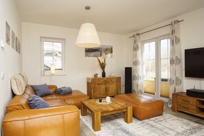 TV, DVD player, stereo - Ferienhaus Linea - Haus in Idyllischer Lage mit Terrasse und Eingezäunten Garten - Ferienhaus Linea (Trent)