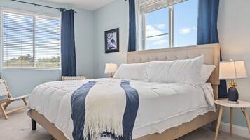 3 bedrooms, desk, iron/ironing board, travel cot