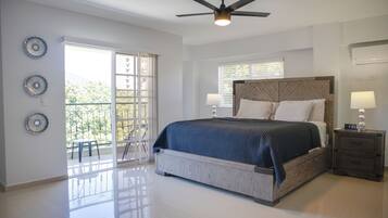 3 habitaciones, tabla de planchar con plancha, wifi y ropa de cama