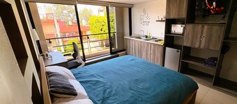 S10 PREMIUM SUITE Full Service WiFi