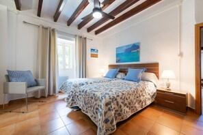 3 quartos, ferros/tábuas de passar roupa, Wi-Fi de cortesia