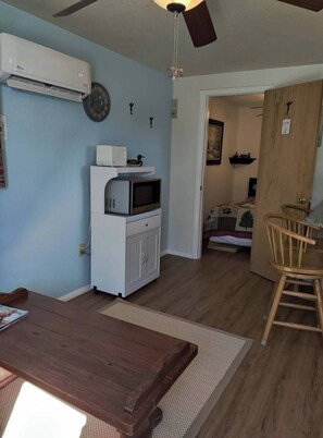 Interior - Norfork Lake - Quaint 2 bedroom, no stairs. By the pool -camp store - pavilion. (Elizabeth)