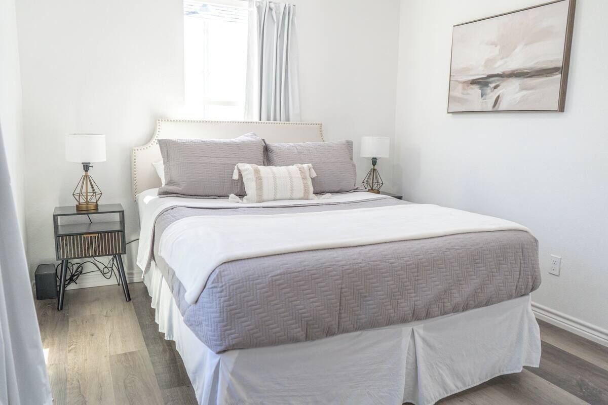 2 bedrooms, iron/ironing board, free WiFi, bed sheets