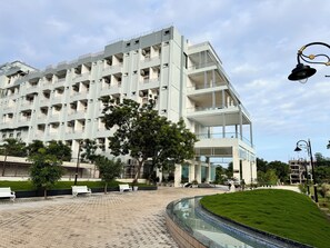 Front of property - Hotel The City Crown-Bilaspur (Bilaspur)