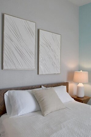 4 bedrooms, desk, iron/ironing board, free WiFi