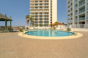 Luokittelematon kuva, 4 kautta 37, painike