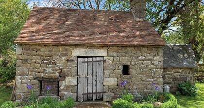 Charming 1-Bed Cottage in Ceauce