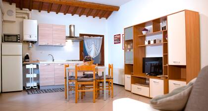 1 Bed-Sleeps 4-Town Centre-Free Parking-AirCon