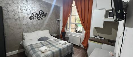 1 bedroom, iron/ironing board, WiFi, bed sheets