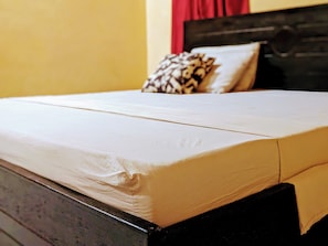 2 chambres, fer et planche Ă repasser, Wi-Fi, draps fournis
