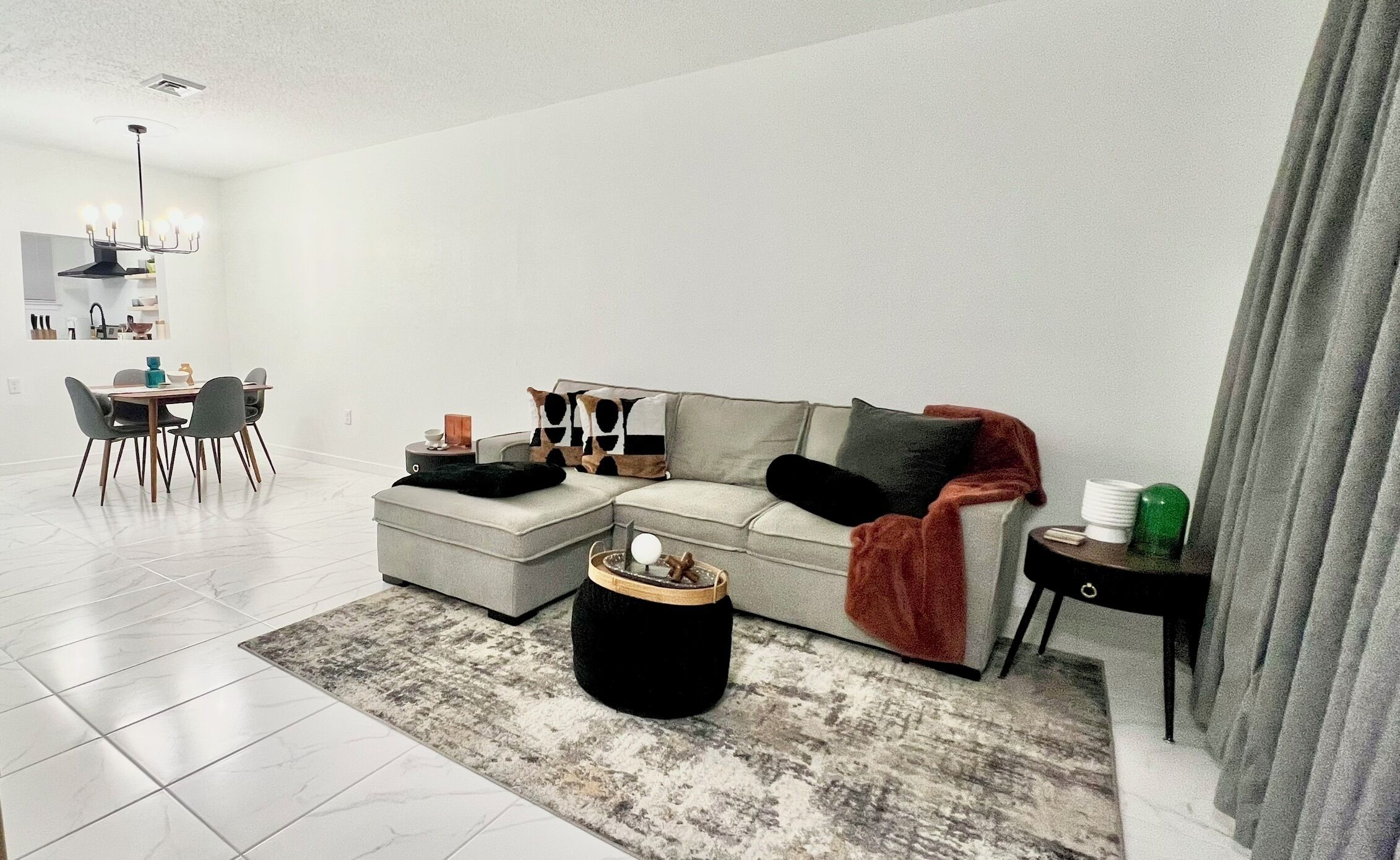 Modern 2bd Townhouse near Downtown & Hospitals