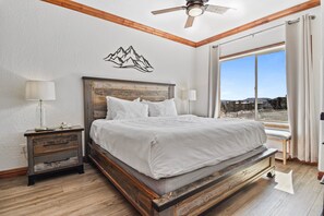 2 bedrooms, internet, bed sheets - Summer Perfection! Balcony with Mountain Views Multiple Pools Golf Tennis Village Core (Park City)