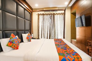 Egyptian cotton sheets, premium bedding, in-room safe, free WiFi - Fabexpress The Kings 10 Laxurious (Bengaluru)