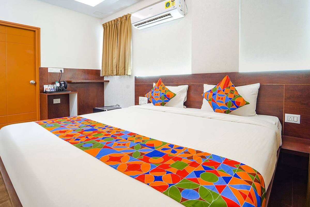 Egyptian cotton sheets, premium bedding, in-room safe, soundproofing