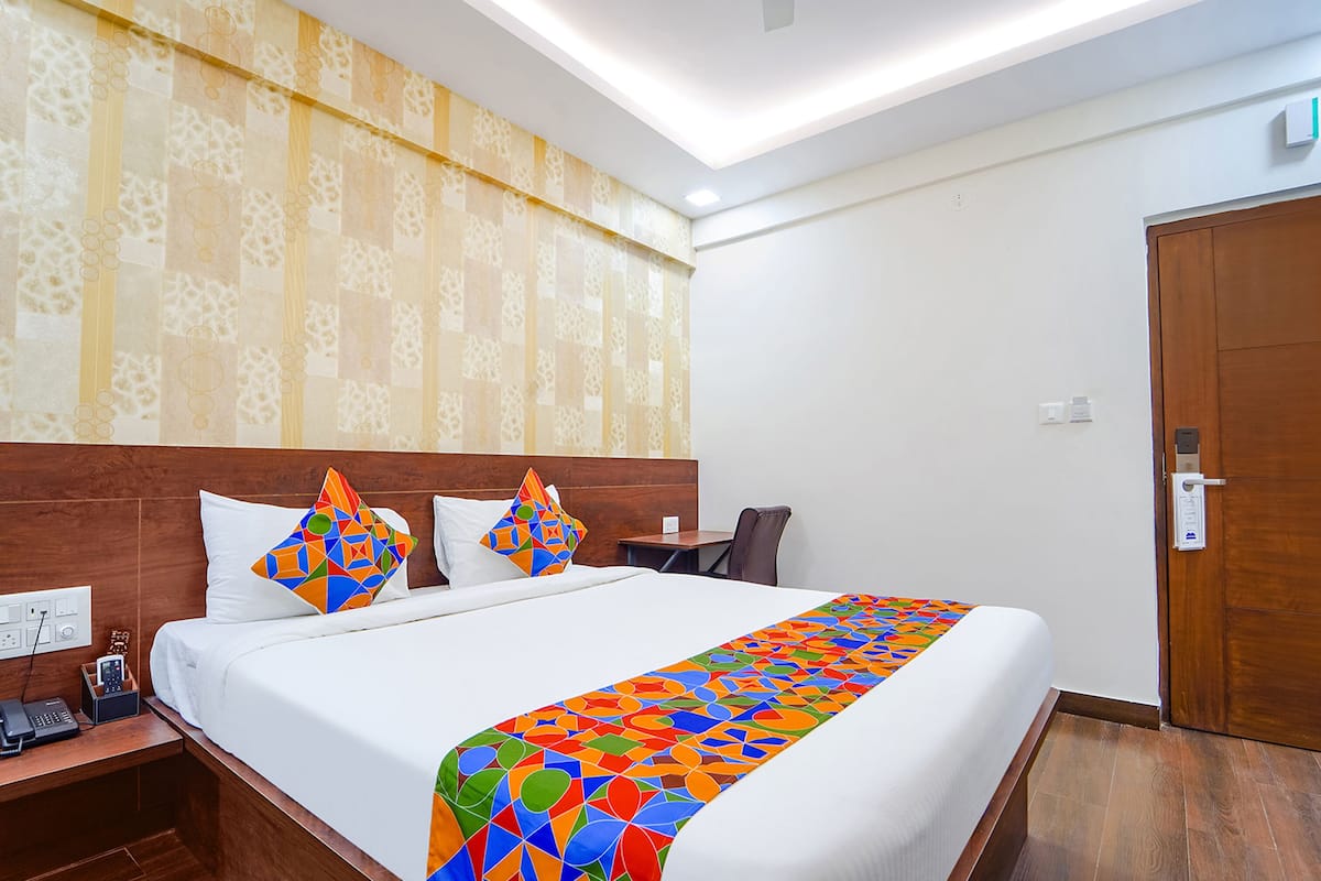 Egyptian cotton sheets, premium bedding, in-room safe, soundproofing