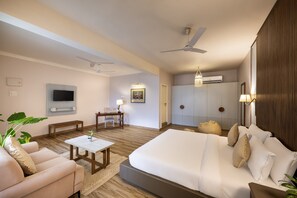 埃及棉床单、高档床上用品、客房内保险箱、免费 WiFi