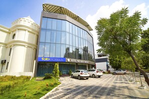 Exterior - Fabhotel Prime The Grey Circle (Indore)